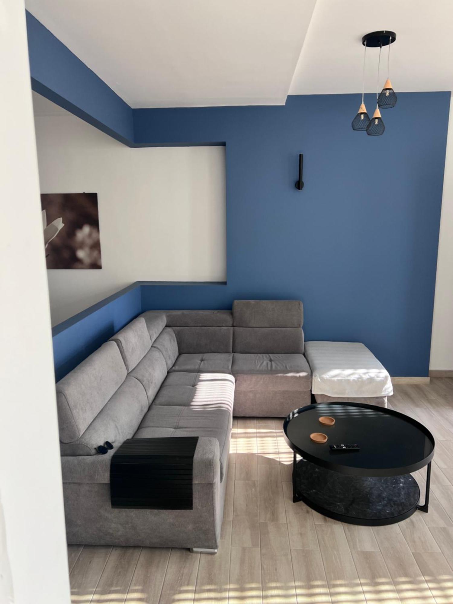 F Apartment *